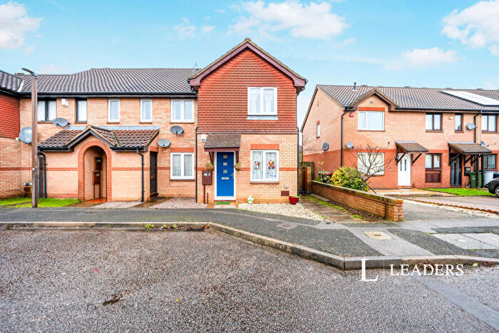 2 Bedroom Terraced House To Rent In Pettingrew Close, Walnut Tree, Milton Keynes, MK7