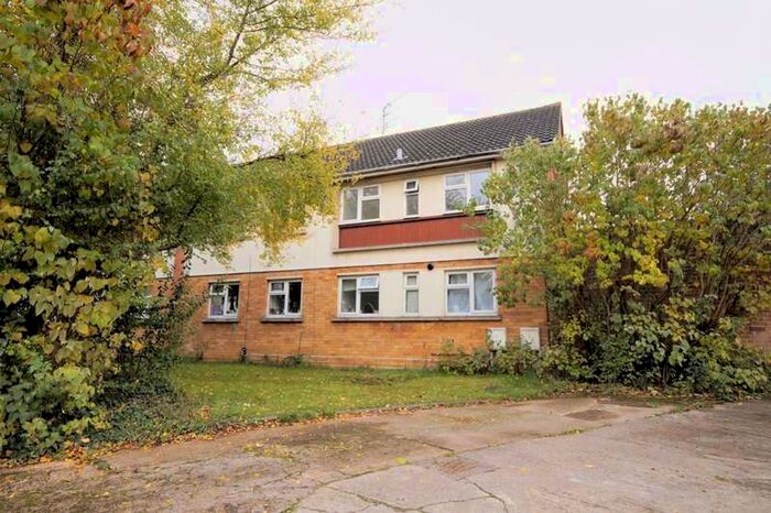 3 Bedroom Maisonette Flat To Rent In Hatherley GL51