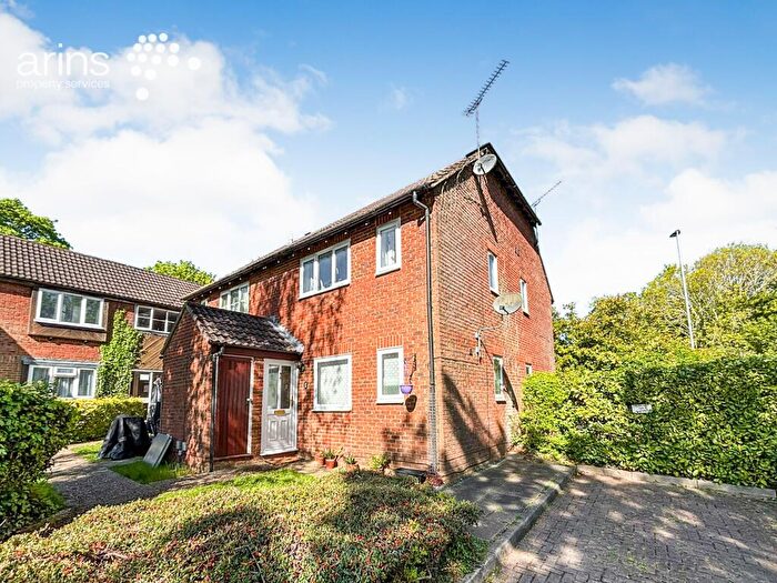1 Bedroom Flat To Rent In Watersfield Close, Lower Earley, RG6