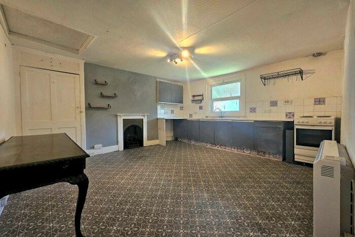 1 Bedroom Flat To Rent In Widmore Road, Bromley, BR1