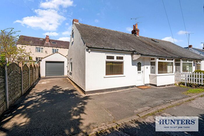 2 Bedroom Bungalow For Sale In Tranbeck Road, Guiseley, Leeds, LS20