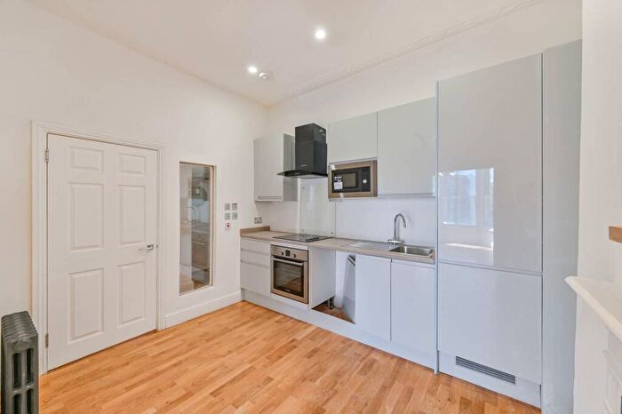 1 Bedroom Flat For Sale In Devonshire Road, Forest Hill, London, SE23