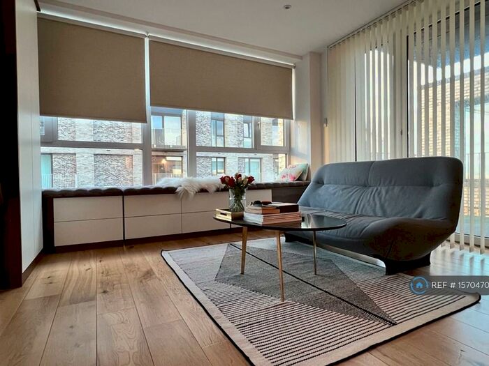 1 Bedroom Flat To Rent In Centurion Tower, London, E16