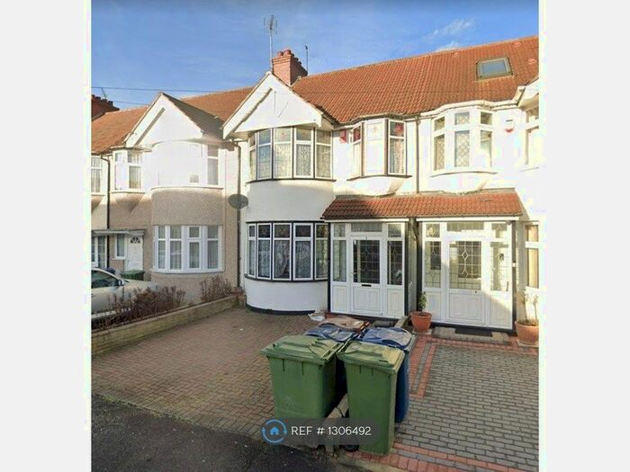 3 Bedroom Terraced House To Rent In Cowbridge Road, Harrow HA3