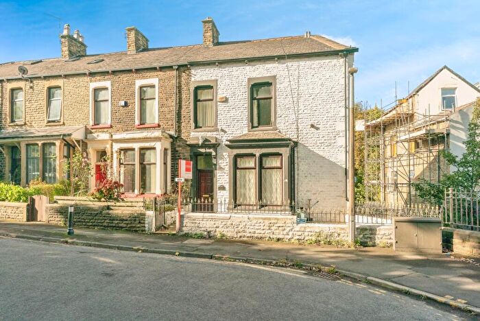 3 Bedroom End Of Terrace House For Sale In Shorey Bank, Burnley, Lancashire, BB11