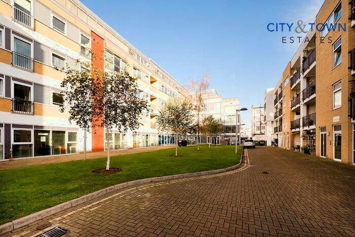 2 Bedroom Apartment To Rent In Hacon Square, Richmond Road, London, E8