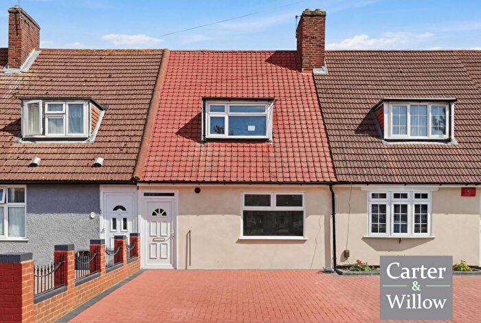 3 Bedroom Terraced House For Sale In Becontree Avenue, Dagenham, RM8