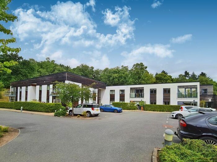 2 Bedroom Property To Rent In Wispers Lane, Haslemere, GU27