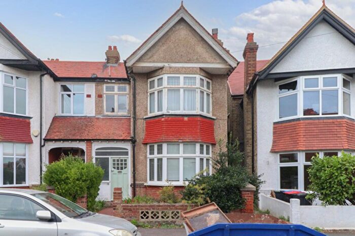 6 Bedroom Terraced House For Sale In Windsor Avenue, Margate, Kent, CT9