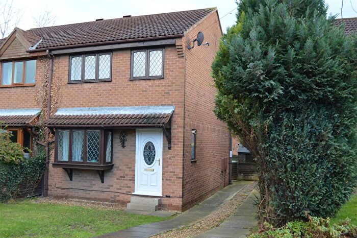 3 Bedroom Semi Detached House For Sale In The Poplars, Knottingley, WF11