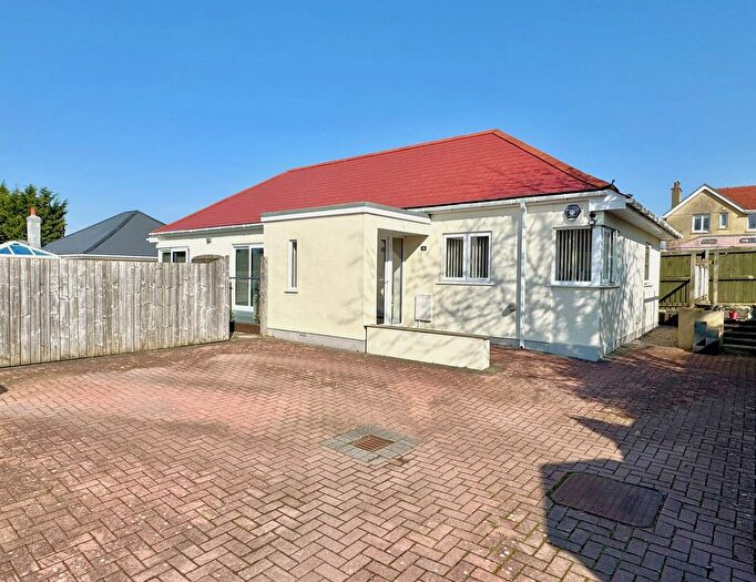 3 Bedroom Bungalow For Sale In Whitleigh Villas, Crownhill, Plymouth, PL5