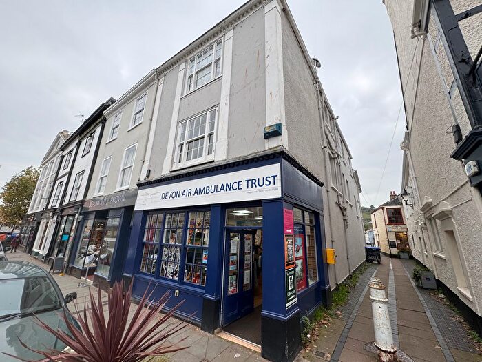 2 Bedroom Flat For Sale In Fore Street, Totnes, TQ9