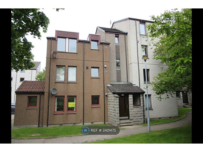 2 Bedroom Flat To Rent In Headland Court, Aberdeen, AB10