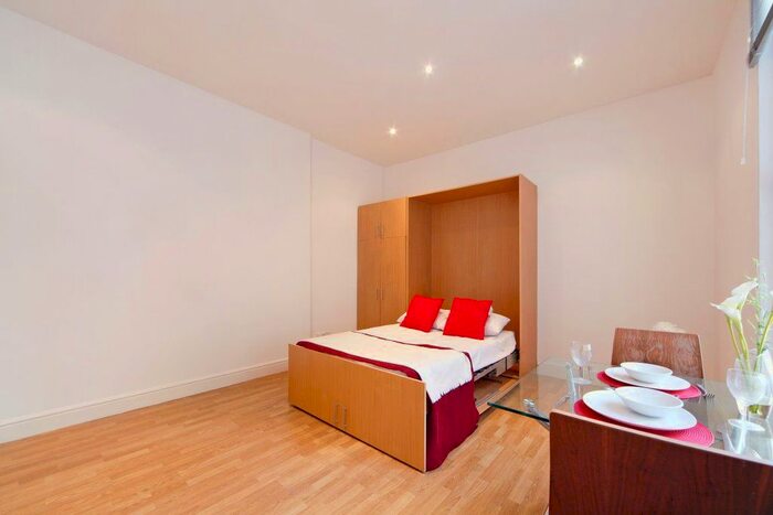 Studio To Rent In Southwell Gardens, South Kensington, SW7