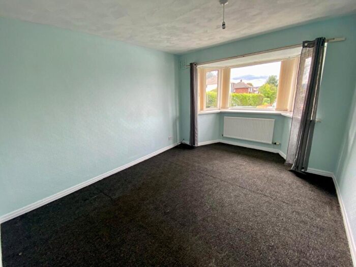 2 Bedroom Bungalow For Sale In Kingsdale Drive, Bradford, BD2