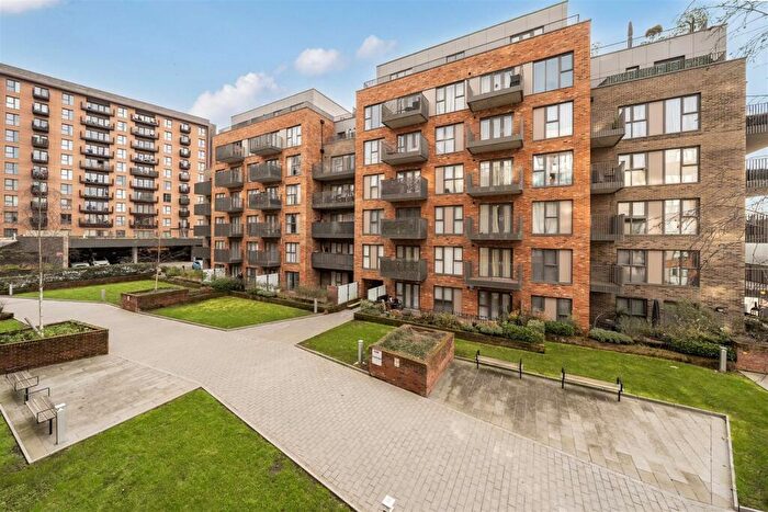 2 Bedroom Apartment For Sale In Rosalind Drive, ME14