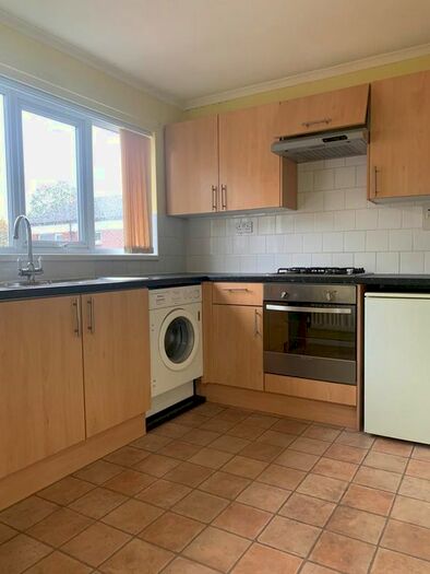 2 Bedroom Flat To Rent In Ibstock Close, Redditch, B98
