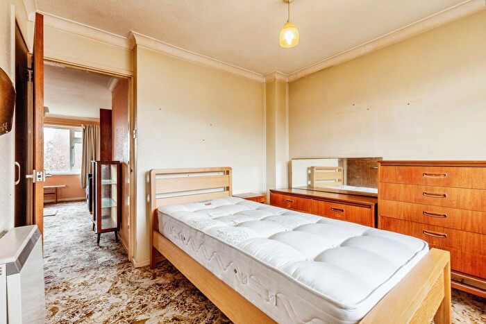 1 Bedroom Flat For Sale In Cresswell Close, Weston-Super-Mare, Somerset, BS22