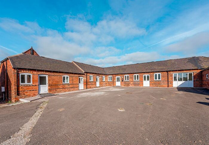 4 Bedroom Cottage To Rent In Hectors House Weeford Park Farm, Bassetts Pole, Canwell, B75