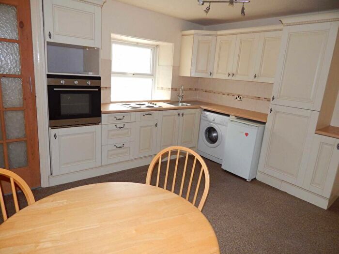 2 Bedroom Apartment To Rent In Market Street, Chapel-En-Le-Frith, SK23