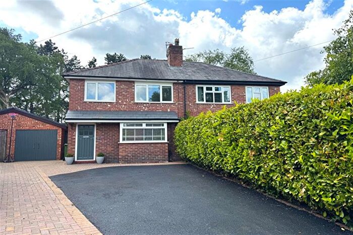3 Bedroom Semi-Detached House To Rent In Warren Avenue, Knutsford, WA16