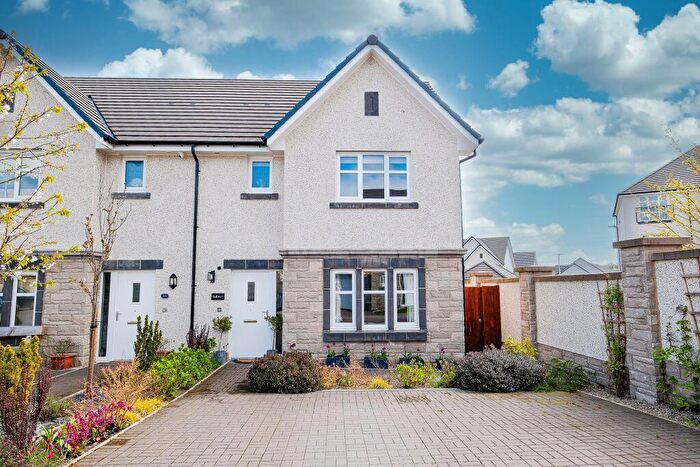3 Bedroom Semi Detached House For Sale In Persley Den Gardens, Aberdeen, AB21