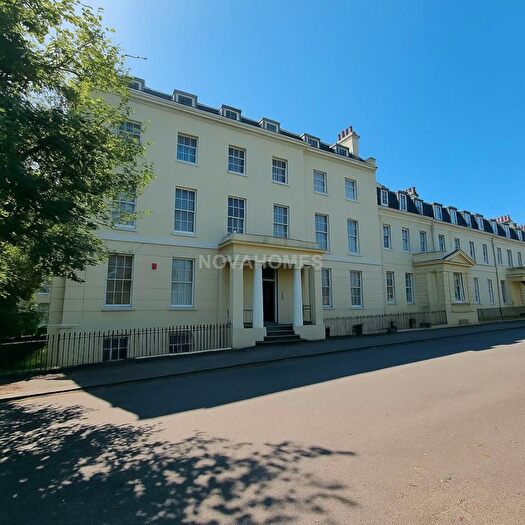 1 Bedroom Flat To Rent In Nelson Gardens, Stoke, PL1