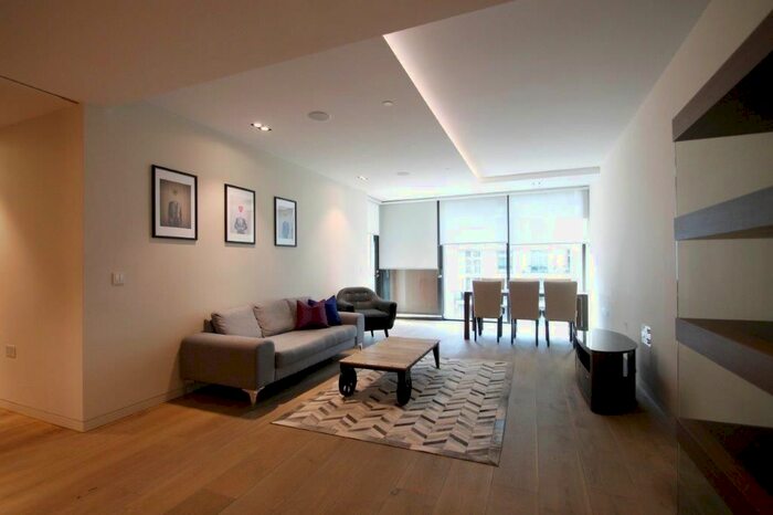 2 Bedroom Flat To Rent In Pearson Square, London, W1T