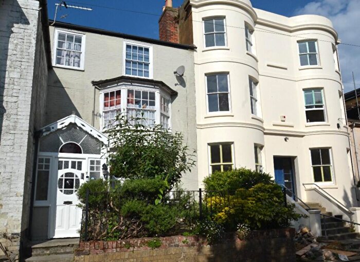 6 Bedroom Terraced House For Sale In St. Thomas Street, Ryde, Isle Of Wight, PO33