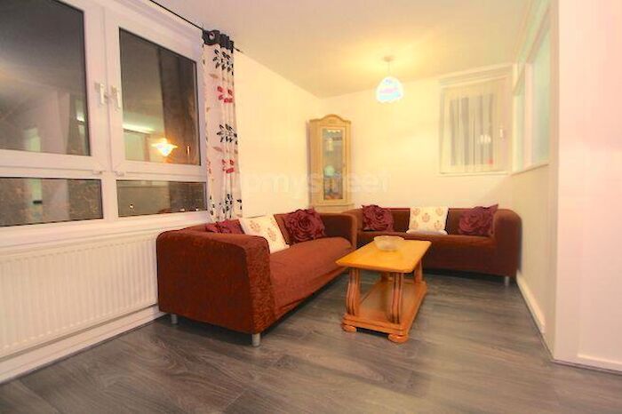 1 Bedroom Flat To Rent In Oakley Square, Camden Town, NW1