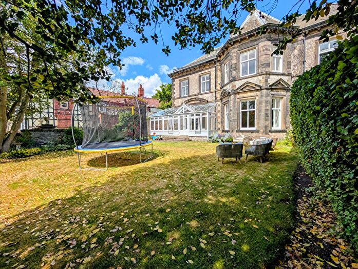 4 Bedroom End Of Terrace House For Sale In Front Street, Whitburn, SR6