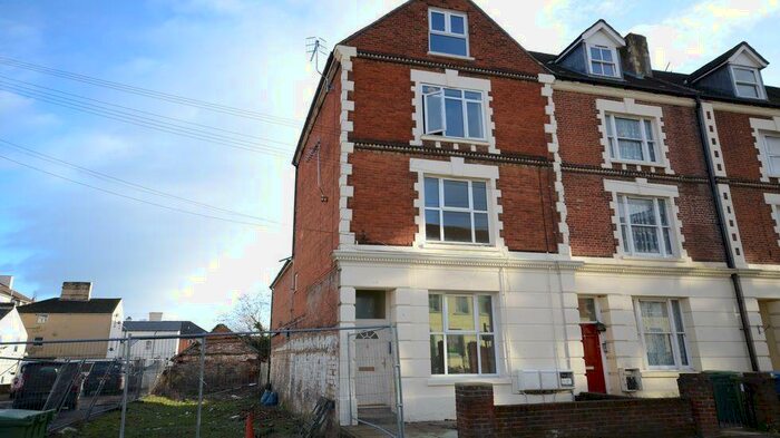 2 Bedroom Apartment To Rent In Arthur Street, GU11