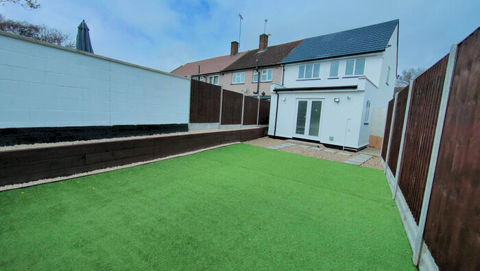 3 Bedroom End Of Terrace House To Rent In Saxville Road, Orpington, BR5