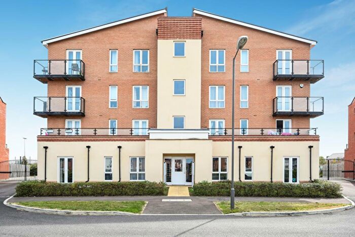 2 Bedroom Apartment To Rent In Berryfields, Aylesbury, HP18