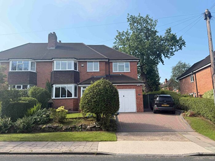 4 Bedroom House To Rent In Somerdale Road, Bournville, B31