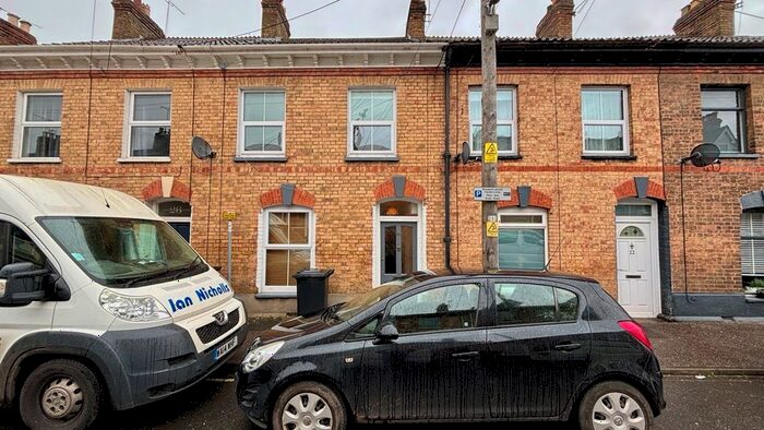 3 Bedroom Terraced House To Rent In Albemarle Road, Taunton, TA1