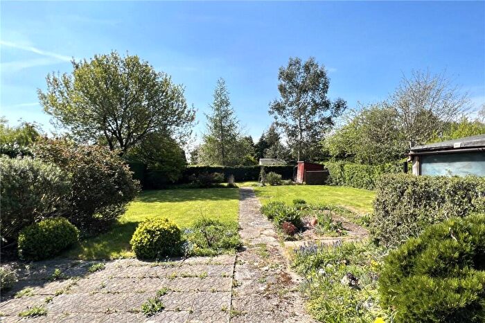 4 Bedroom Detached House For Sale In Coleshill Lane, Winchmore Hill, Amersham, Buckinghamshire, HP7