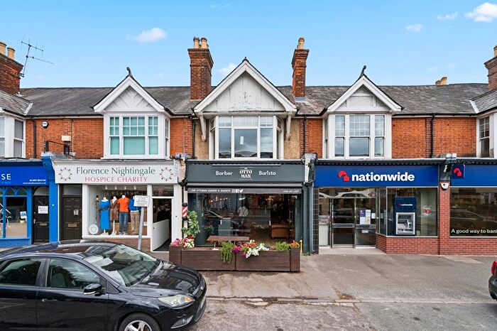 2 Bedroom Flat To Rent In The Broadway, Penn Road, Beaconsfield, Buckinghamshire, HP9