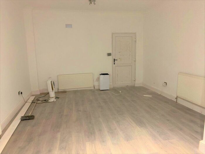 Studio To Rent In St. Marys Road, Ilford, IG1