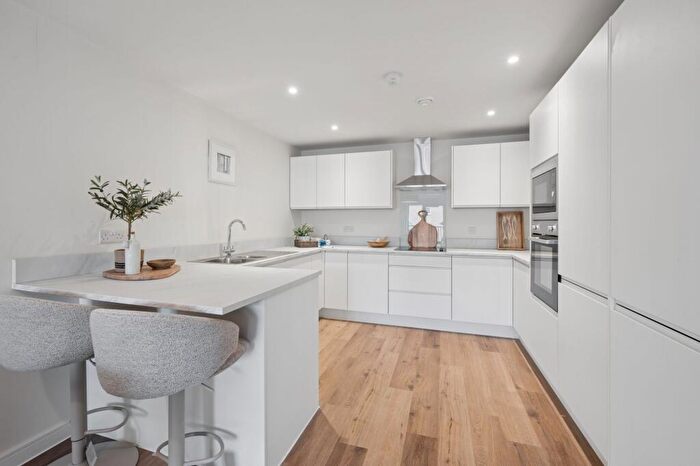 2 Bedroom Apartment For Sale In Clifton Drive South, The Residence, FY8