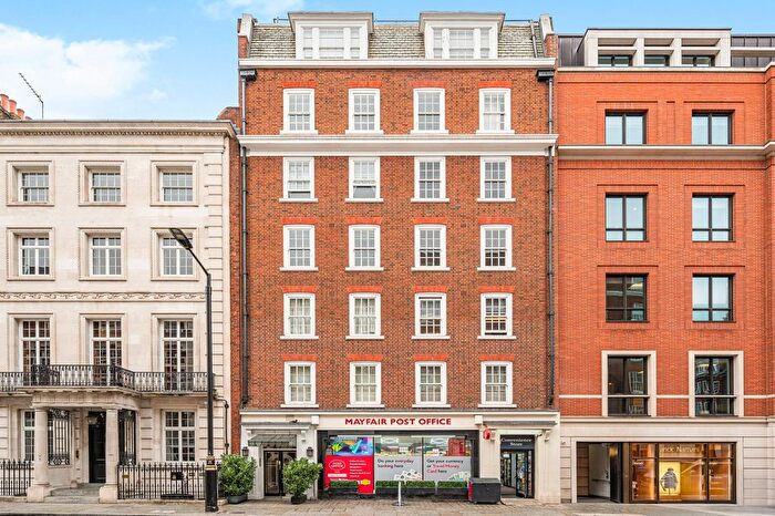 1 Bedroom Flat For Sale In Grosvenor Street, Mayfair, W1K