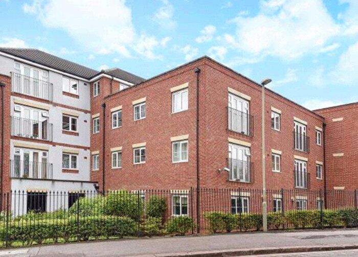 2 Bedroom Apartment To Rent In North Way, Headington, Oxford, Oxfordshire, OX3