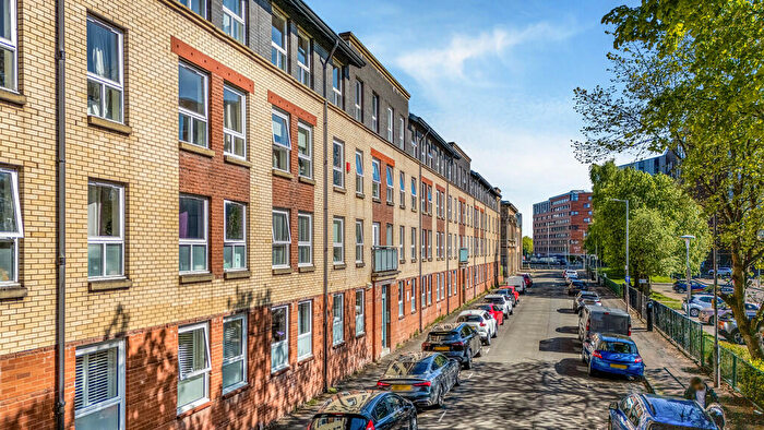 2 Bedroom Flat For Sale In Anderson Street, Partick, G11