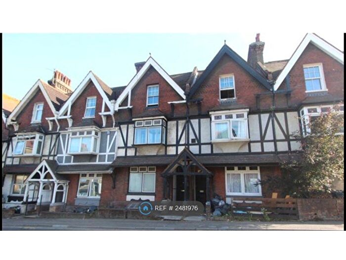 Studio To Rent In London Road, Rochester, ME2