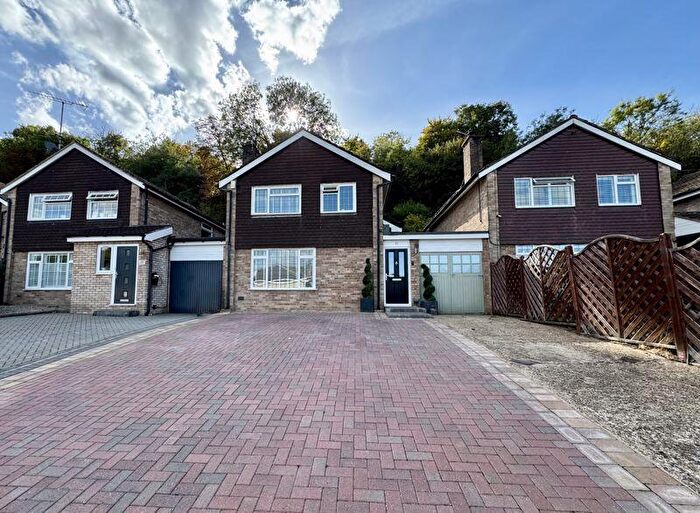 3 Bedroom Detached House For Sale In Loudwater - Beautiful Family Home, HP11