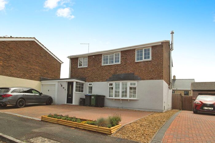 4 Bedroom Detached House For Sale In Pittsfield, Cricklade, SN6