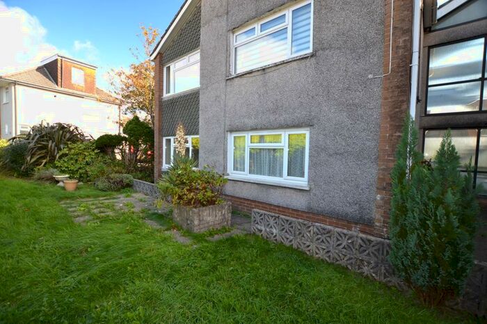 2 Bedroom Flat To Rent In Heol Lewis, Rhiwbina, Cardiff., CF14