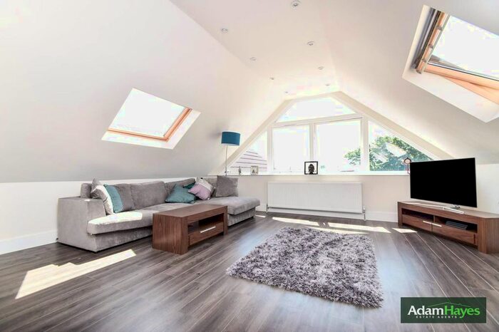 2 Bedroom Flat To Rent In Friern Park, North Finchley, N12