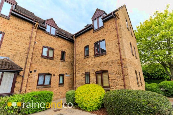 Studio To Rent In Jasmine Gardens, Hatfield, AL10