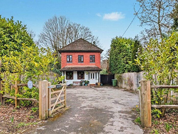 4 Bedroom Detached House For Sale In Lindford Road, Lindford, Hampshire, GU35